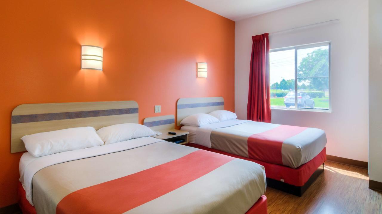 Motel 6-Sepulveda, Ca - Los Angeles - Van Nuys - North Hills Exterior photo